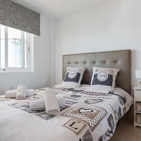 Room In Apartment - 1St Line Top Floor Apartment Carrer del Mar 外观 照片