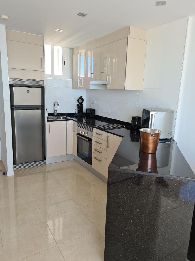 Room In Apartment - 1St Line Top Floor Apartment Carrer del Mar 外观 照片