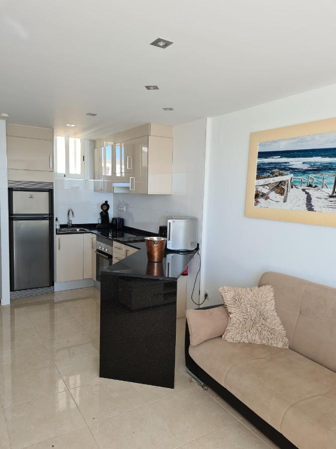 Room In Apartment - 1St Line Top Floor Apartment Carrer del Mar 外观 照片